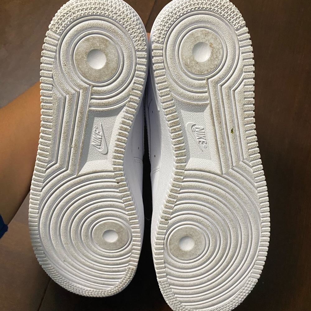 SOLD Women’s Size 10 White Air Force One - Picture 4 of 4